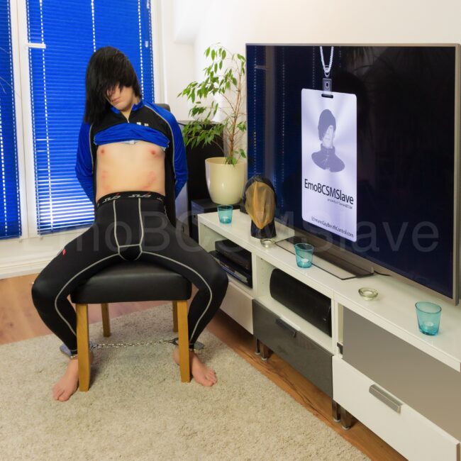 Lycra EmoBCSMSlave breath controlled and passed out by SwimCap– Part 2
